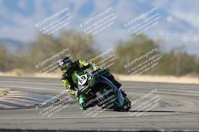 media/Dec-07-2025-CVMA (Sun) [[3e7d2de5dc]]/Race 12- Formula 40 MW and LW/